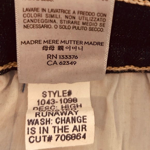 ⭐️Mother High Waisted Runaway Stretch Jeans in Change Is In The Air⭐️ - Picture 9 of 10